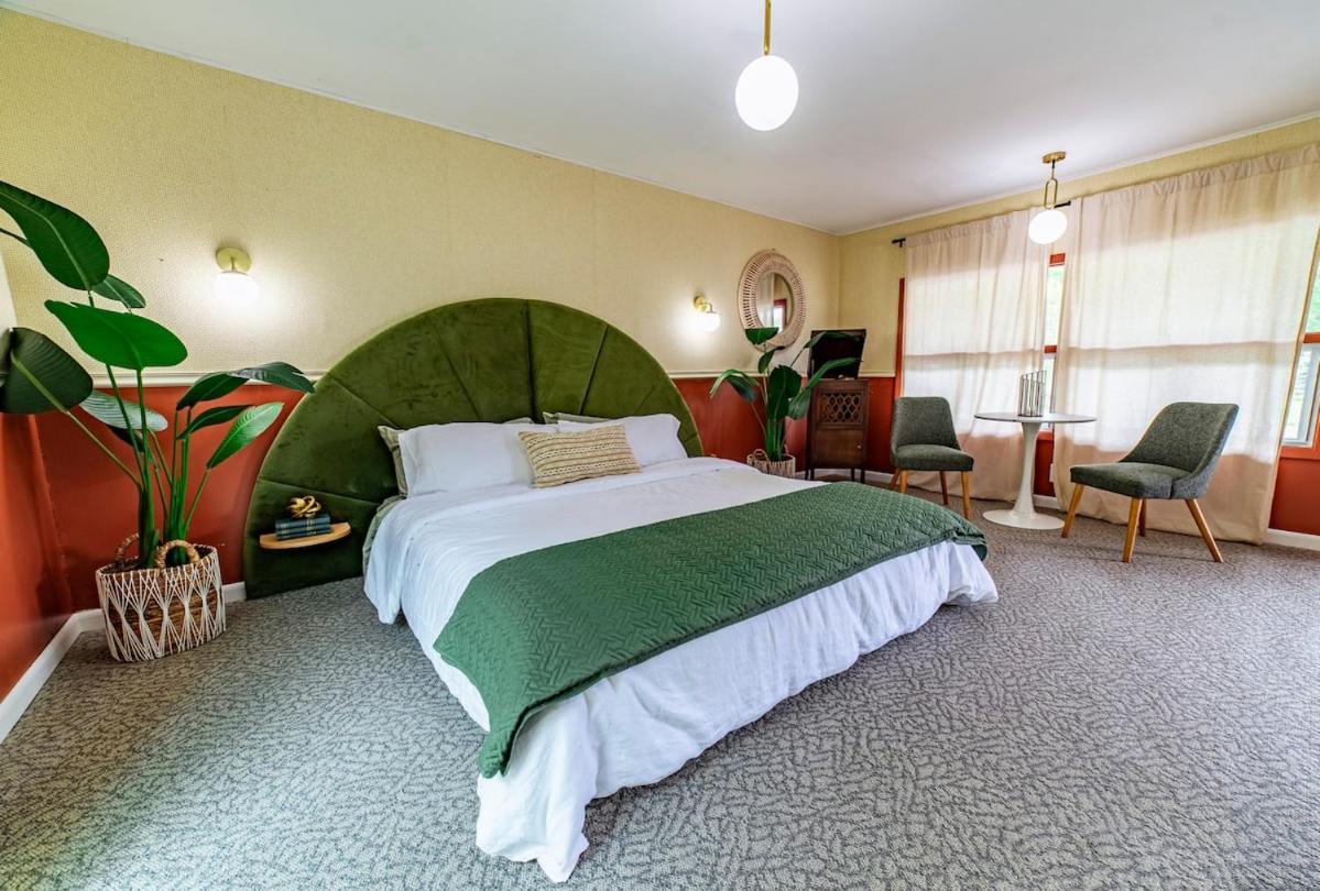 The Springs Motel New Ashford Kültér fotó